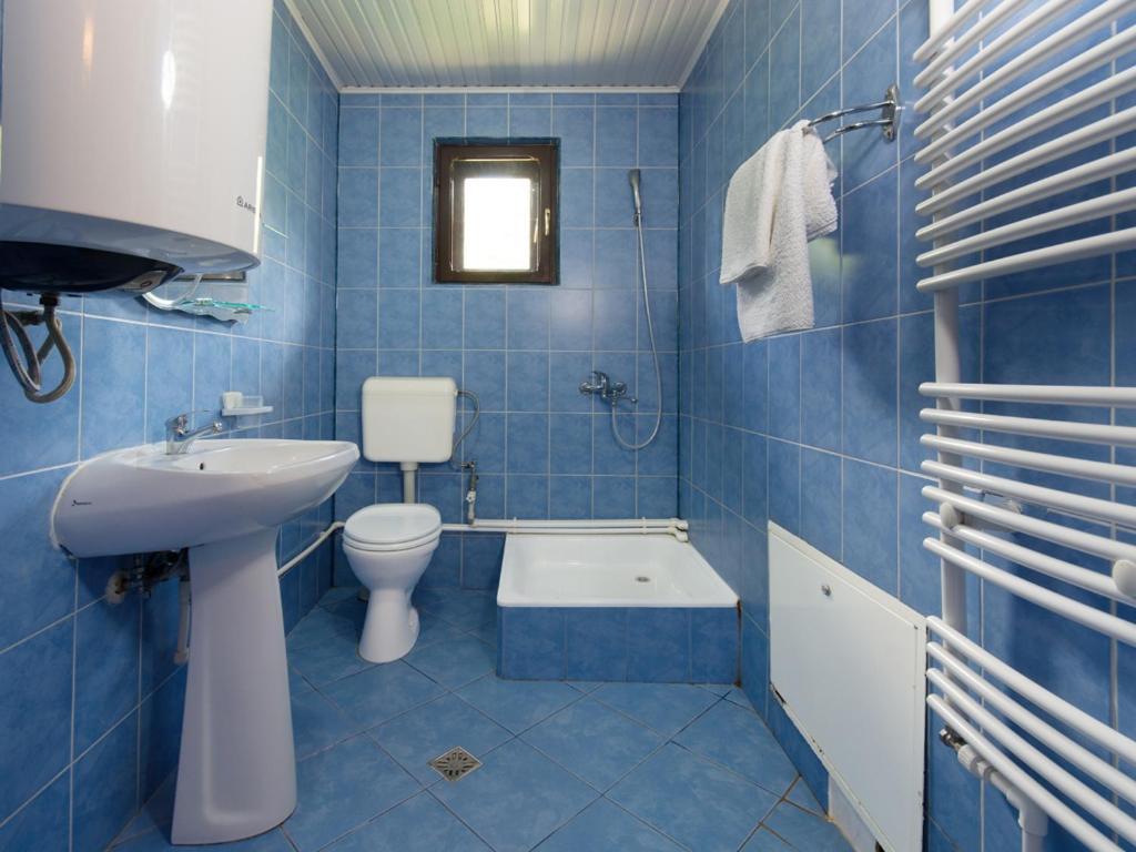 Pensiunea Bobu Hotel Izvoru Muntelui Bagian luar foto